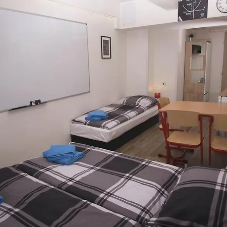 School Apartment - Your Unique Place In Prague By Metro Vysehrad Exterior photo