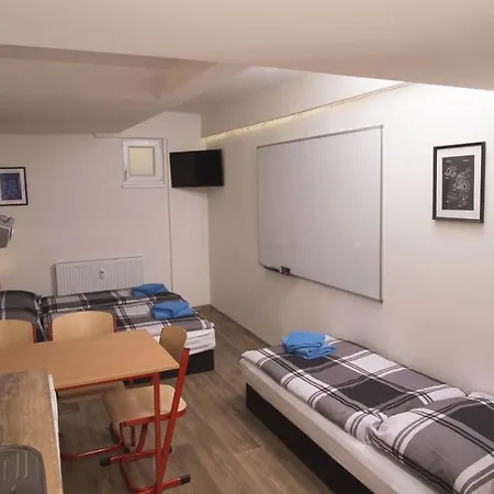 School Apartment - Your Unique Place In Prague By Metro Vysehrad Exterior photo